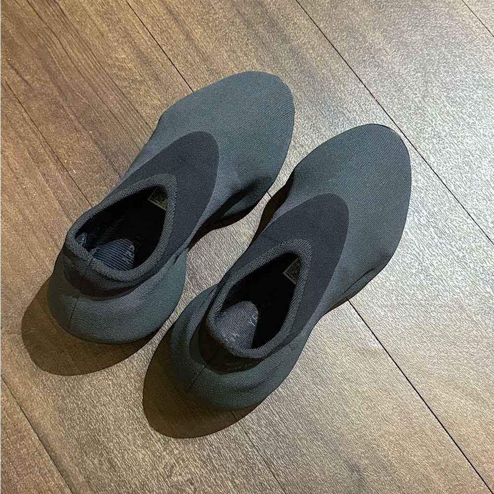 Yeezy Knit Runner Fade Onyx